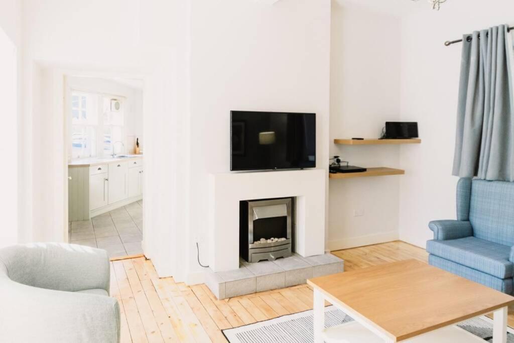 Factors House - A Comfy Cottage In Countryside Park With Wifi And Access To Bar And Pool بيرث المظهر الخارجي الصورة